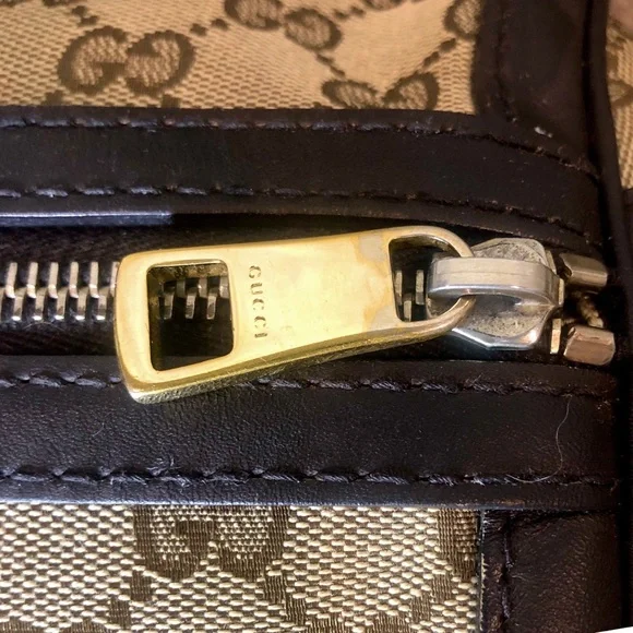 GUCCI GG Beige and Brown Boston Duffel Bag with Red and Green Sherryline Stripes - Picture 14 of 17